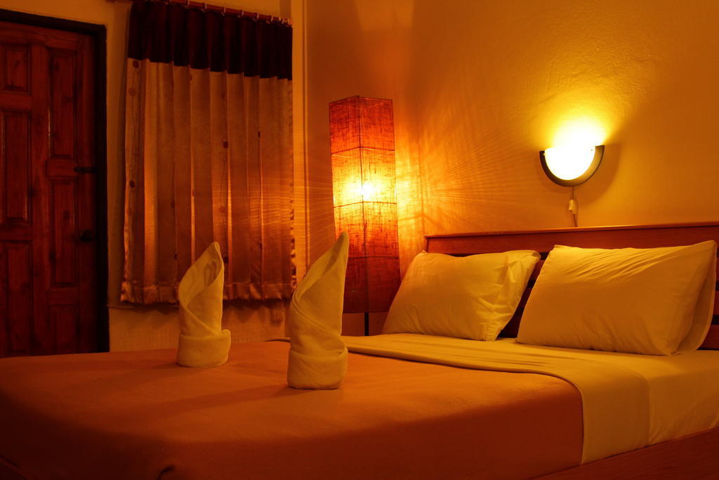 Star Light Beach Resort And Restaurant Chumphon Cameră foto
