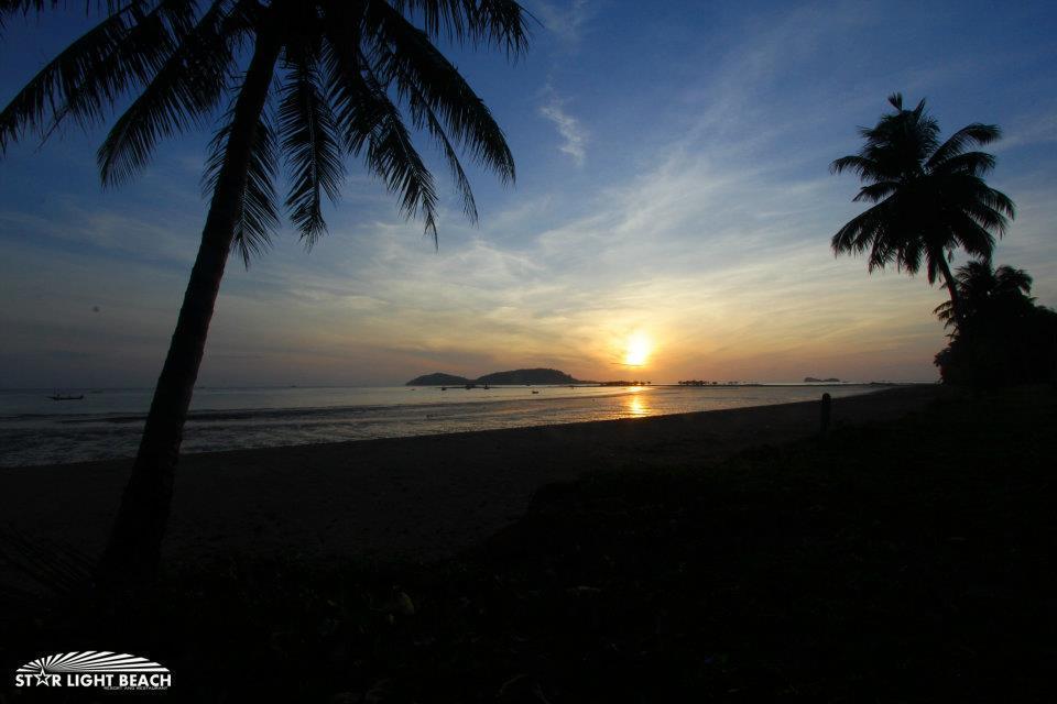 Star Light Beach Resort And Restaurant Chumphon Exterior foto