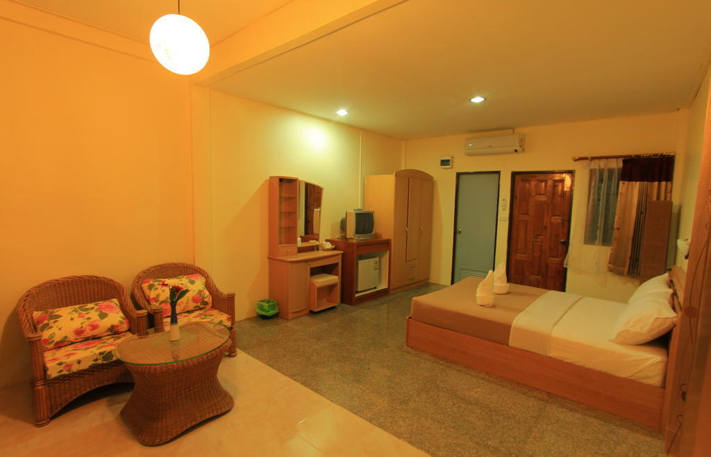 Star Light Beach Resort And Restaurant Chumphon Cameră foto