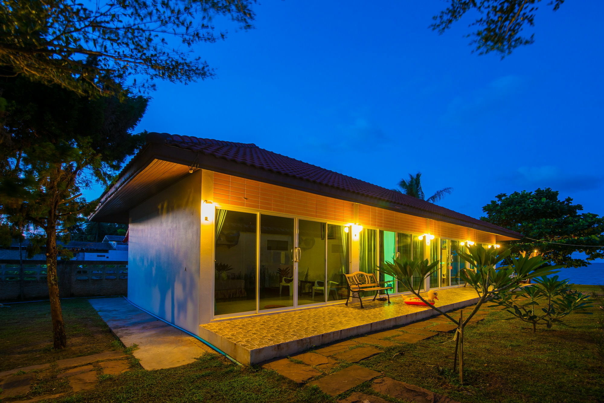 Star Light Beach Resort And Restaurant Chumphon Exterior foto