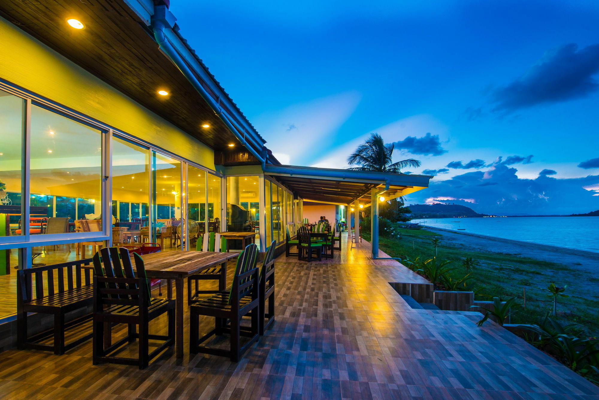 Star Light Beach Resort And Restaurant Chumphon Exterior foto